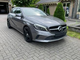 Mercedes A-klasse 180 URBAN AUTO NAVI LED PDC picture 4