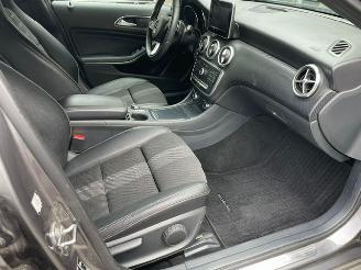Mercedes A-klasse 180 URBAN AUTO NAVI LED PDC picture 7