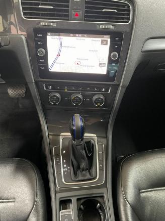 Volkswagen Golf 1.5 TSI Comfortline DSG NAVI LEDER picture 8