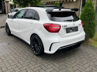 Mercedes A-klasse 180 AMG LINE PANORAMADAK NAVI LED picture 3