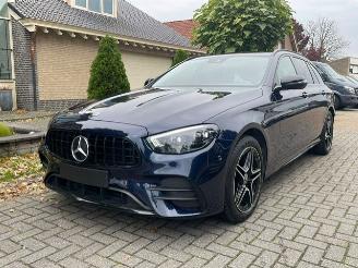 Damaged car Mercedes E-klasse 300 de AMG LINE NIGHT NAVI CAMERA WIDESCREEN 2020/11