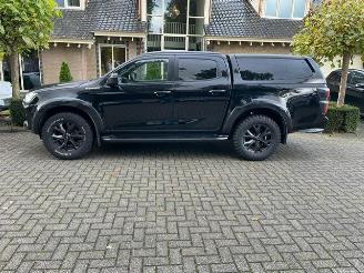 Coche accidentado Isuzu D-Max V-Cross 4X4 DC HARDTOP 2023/11
