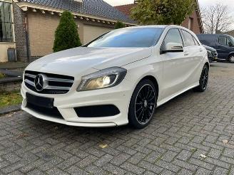 Unfallwagen Mercedes A-klasse 180 CDI AMG LINE NAVI AUT PDC 2015/4