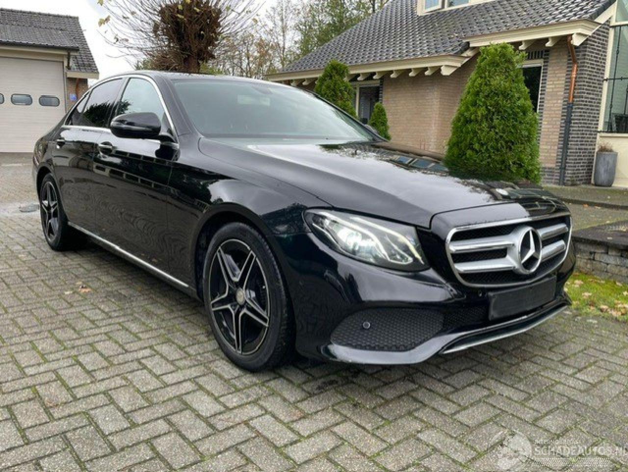 Mercedes E-klasse 220 d AVANTGARDE NAVI CAMERA LED