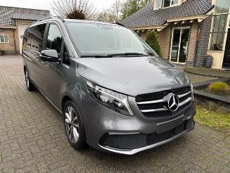 krockskadad bil bus Mercedes  V 250 d AVANTGARDE EXTRA LANG 8 PERS NAVI CAMERA 2022/11