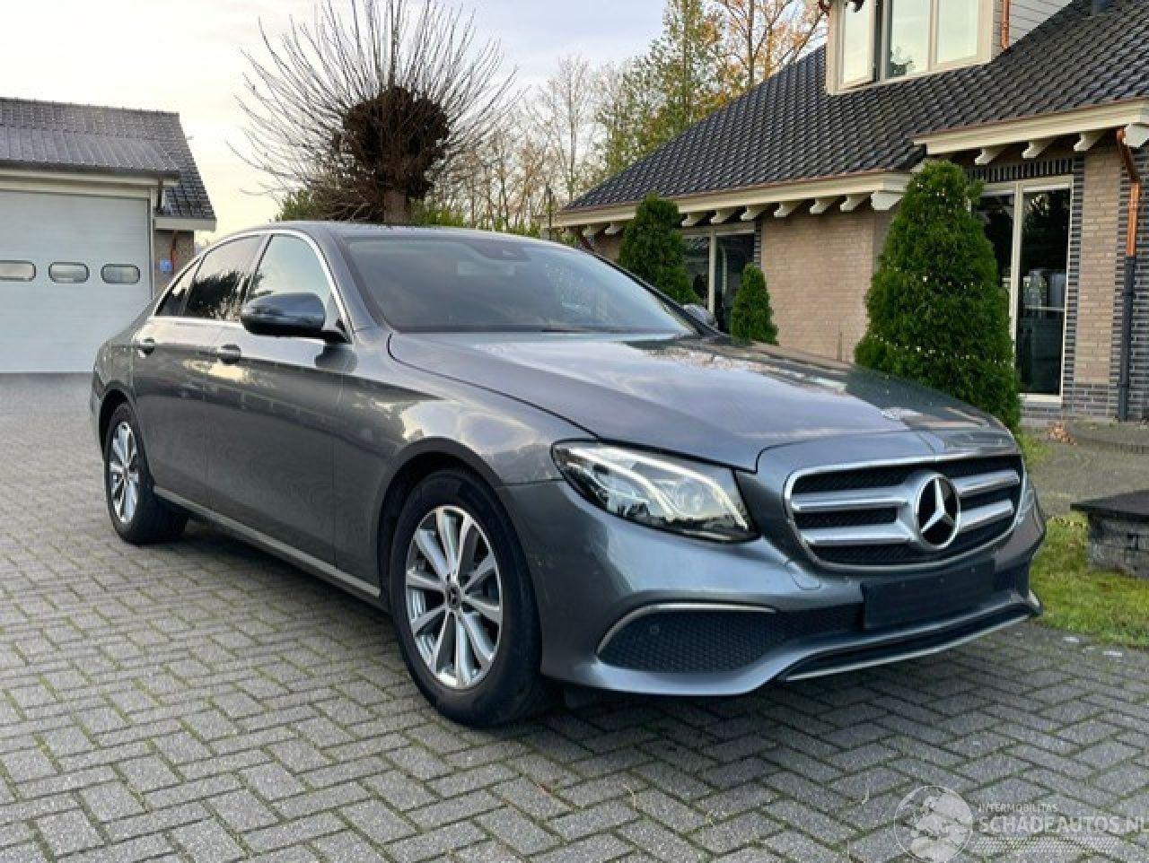 Mercedes E-klasse 200 d AVANTGARDE WIDESCREEN CAMERA LEDER LED