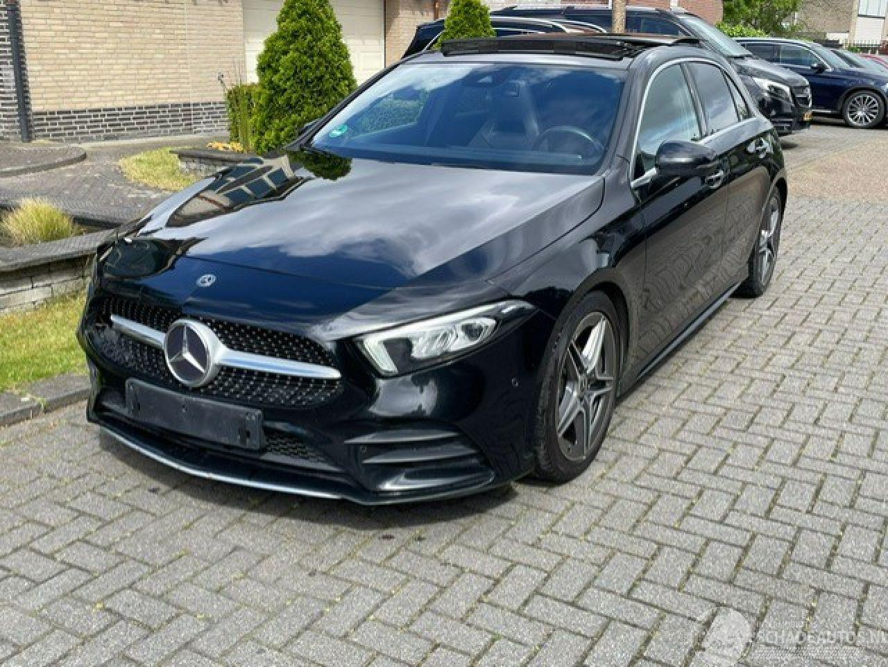 Mercedes A-klasse 180 d AMG LINE PANORAMADAK NAVI CAMERA