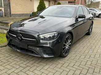 Coche accidentado Mercedes E-klasse 300 de AMG LINE WIDESCREEN NIGHT LED 2021/11
