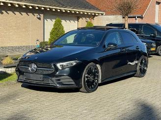 Schadeauto Mercedes A-klasse 180 d AMG LINE PANO NAVI CAMERA NIGHT 2023/1