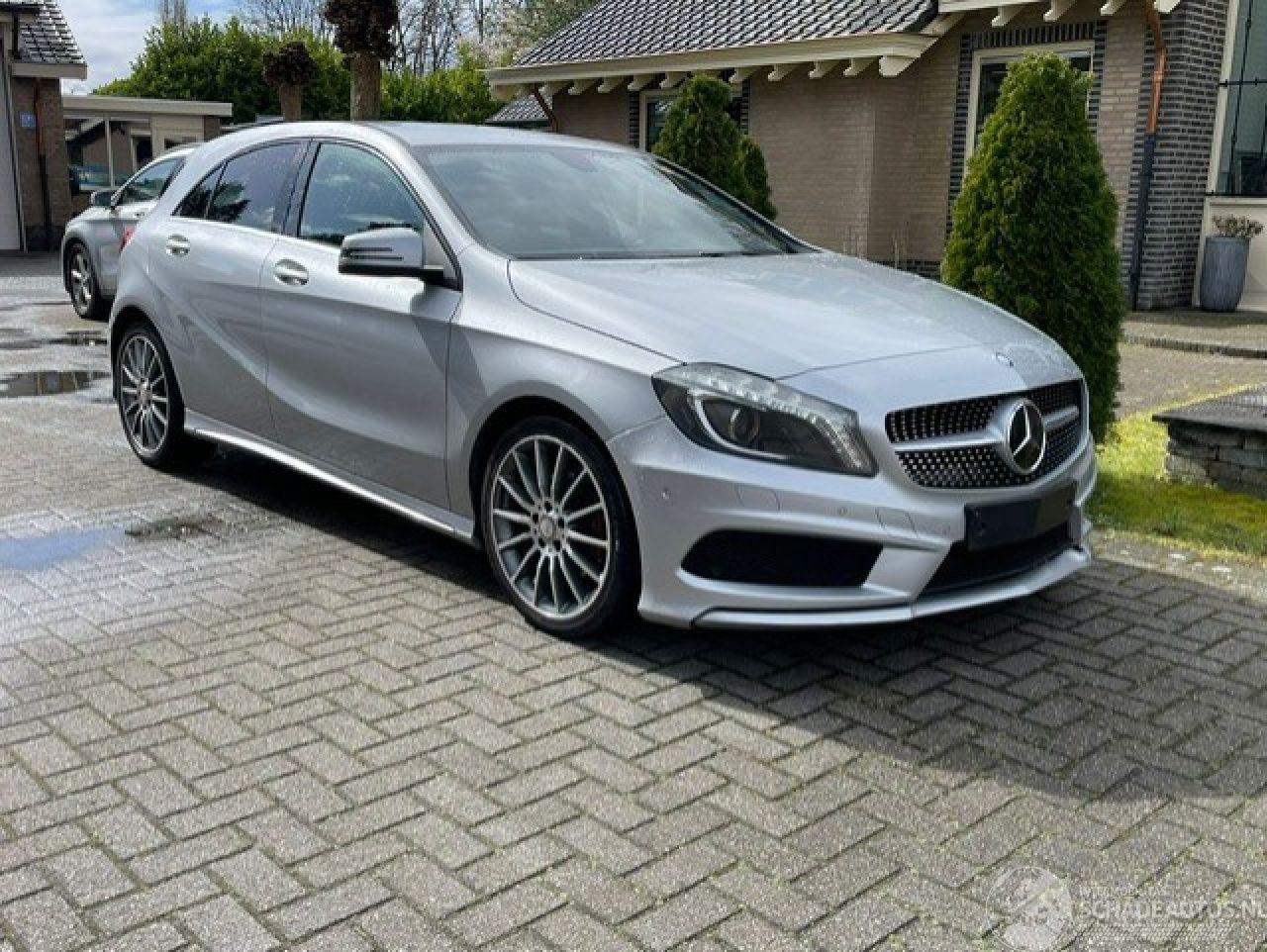Mercedes A-klasse 180 CDI AMG LINE NAVI PDC XENON