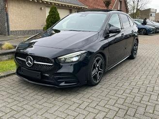 Schadeauto Mercedes B-klasse 200 d AMG LINE PANORAMADAK NAVI CAMERA 2019/3