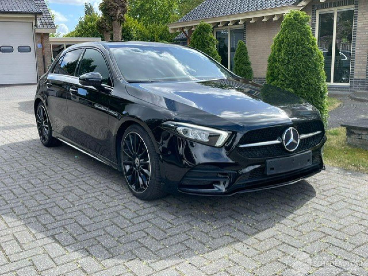 Mercedes A-klasse 180 d AMG LINE NAVI CAMERA NIGHT LED