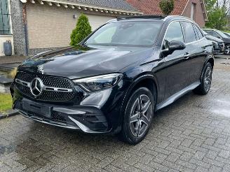 krockskadad bil auto Mercedes GLC 300e 4MATIC AMG LINE PANO CAMERA 360 NAVIE 2023/2