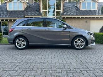 Mercedes B-klasse 180 d NAVI PDC KLIMA picture 5