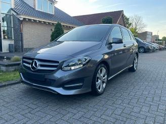 Unfallwagen Mercedes B-klasse 180 d NAVI PDC KLIMA 2016/3