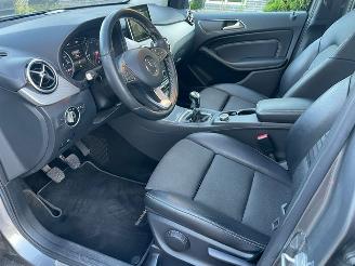Mercedes B-klasse 180 d NAVI PDC KLIMA picture 7