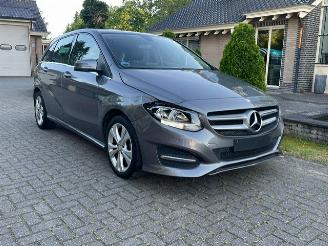 Mercedes B-klasse 180 d NAVI PDC KLIMA picture 4