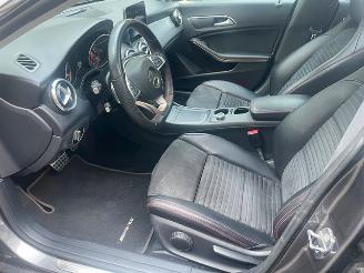 Mercedes Cla-klasse 180 AMG LINE PANO CAMERA COMAND picture 9
