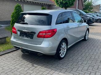 Mercedes B-klasse 180 CAMERA NAVI PDC picture 3