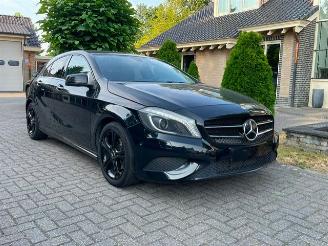 Unfallwagen Mercedes A-klasse 200 URBAN NAVI PDC BI XENON 2014/3