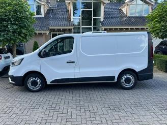 Renault Trafic L2H1 KUHLKASTENWAGEN TIEFKUHL -20 KOEL/VRIES  dag en nacht picture 2