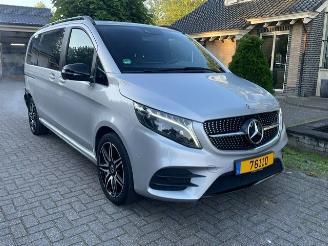 krockskadad bil bus Mercedes  300 d Avantgarde AMG LINE 7 ZITS LED 2023/2