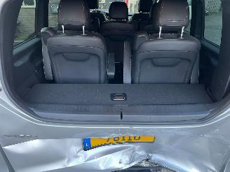 Mercedes  300 d Avantgarde AMG LINE 7 ZITS LED picture 13