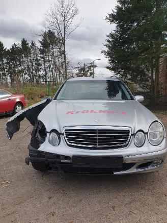 demontáž osobní automobily Mercedes E-klasse E 220 CDI COMBI 2004/8