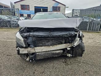 Salvage car Mercedes A-klasse A 180 2013/3