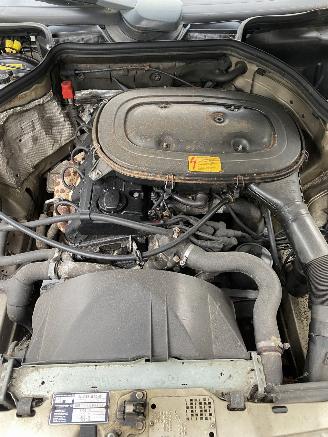 Mercedes 200-serie 230 E picture 5