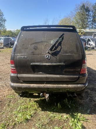 Mercedes ML ML 270 CDI picture 2