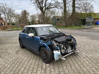 Mini Cooper AUTOMAAT NAVI CLIMA CAMERA LEER CRUISE LED B.J 2021 picture 5