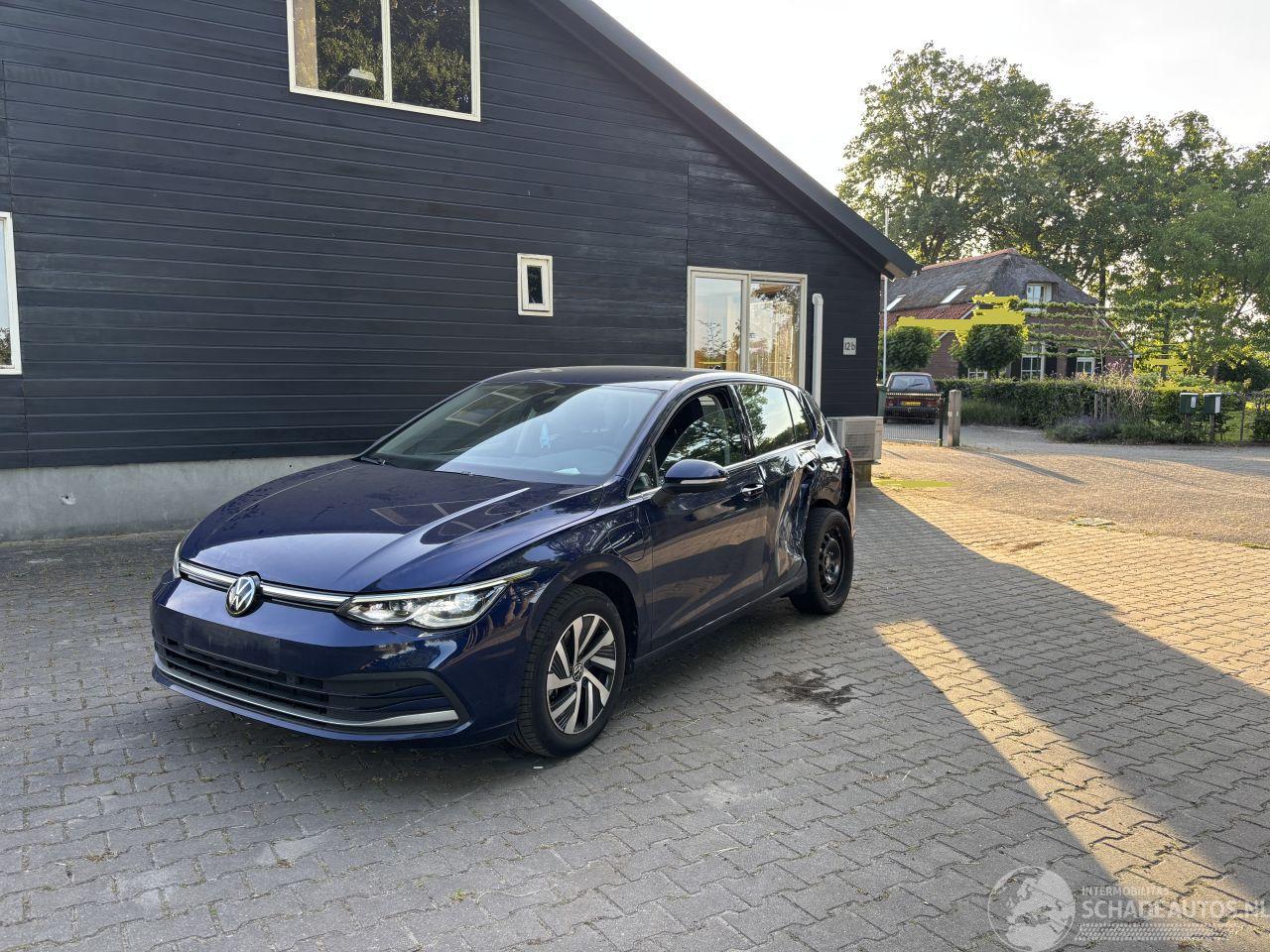Volkswagen Golf 8 HYBRIDE PLUG IN DSG 204 PK NAVI CLIMA CAMERA LED B.J 2023