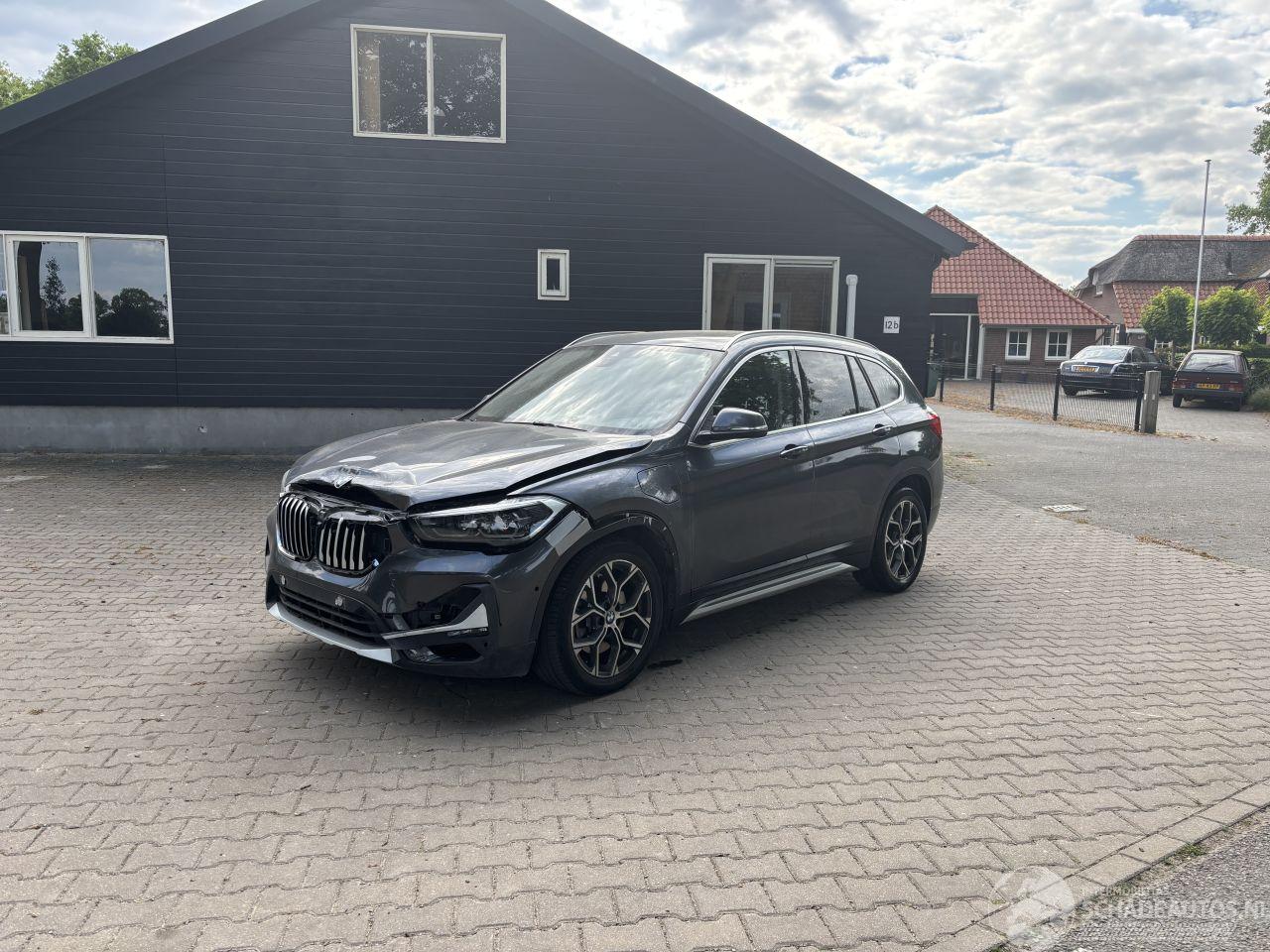BMW X1 2.5 E HYBRIDE AUTOMAAT PANO LEER CLIMA NAVI CAMERA B.J 2020 PLUG IN