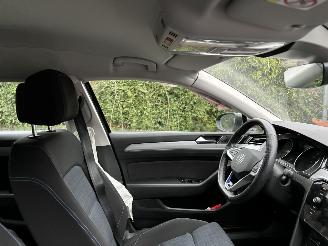 Volkswagen Passat GTE HYBRIDE AUTOMAAT NAVI CLIMA CAMERA PDC B.J 2022 picture 11