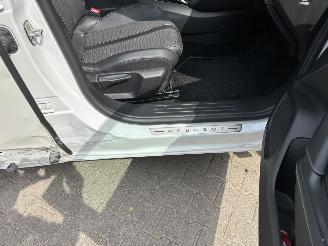 Peugeot 2008 GT LINE 130 PK AUTOMAAT NAVI CLIMA CAMERA B.J 2022 picture 16