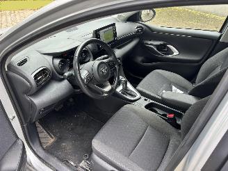 Toyota Yaris 1.5 HYBRIDE AUTOMAAT NAVI CLIMA CAMERA LED B.J 08-2022 picture 10