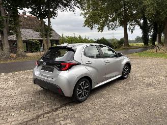 Toyota Yaris 1.5 HYBRIDE AUTOMAAT NAVI CLIMA CAMERA LED B.J 08-2022 picture 2