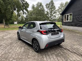 Toyota Yaris 1.5 HYBRIDE AUTOMAAT NAVI CLIMA CAMERA LED B.J 08-2022 picture 4