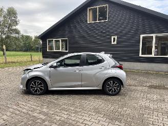 Toyota Yaris 1.5 HYBRIDE AUTOMAAT NAVI CLIMA CAMERA LED B.J 08-2022 picture 6