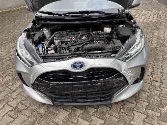 Toyota Yaris 1.5 HYBRIDE AUTOMAAT NAVI CLIMA CAMERA LED B.J 08-2022 picture 16