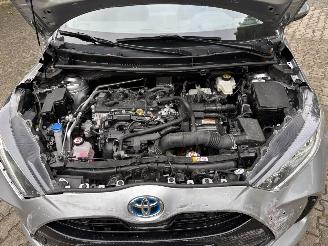 Toyota Yaris 1.5 HYBRIDE AUTOMAAT HEAD UP NAVI CLIMA CAMERA LED B.J 08-2022 picture 16