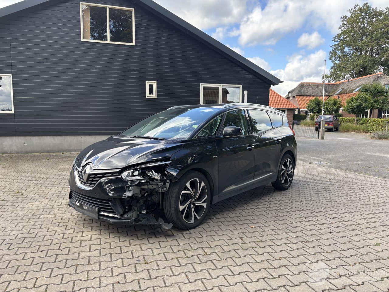 Renault Grand-scenic 1.3 BOSE 7 PERSOONS AUTOMAAT PANORAMADAK NAVI CLIMA CAMERA TREKHAAK CRUISE B.J 06-2019