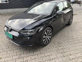 Volkswagen Golf 8 Pano 1.5 NAVI CLIMA CAMERA VIRT DASH LED 18 INCH B.J 04-2023 picture 20