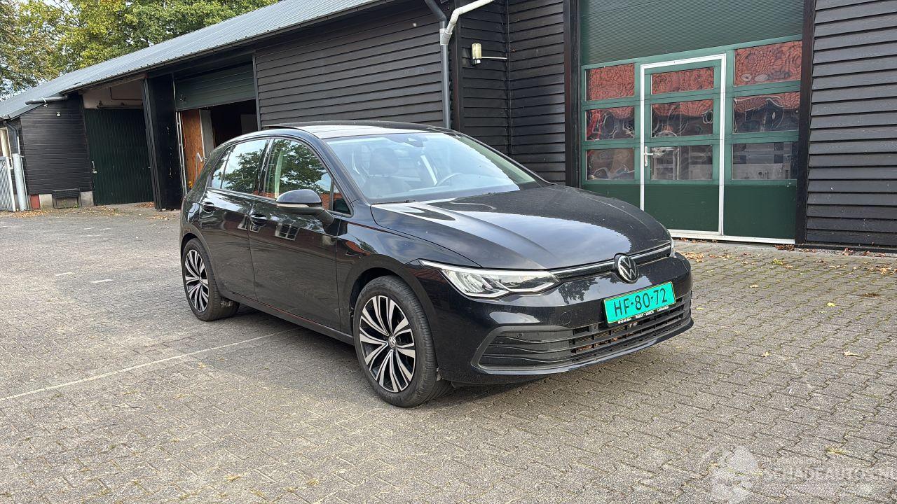 Volkswagen Golf 8 Pano 1.5 NAVI CLIMA CAMERA VIRT DASH LED 18 INCH B.J 04-2023