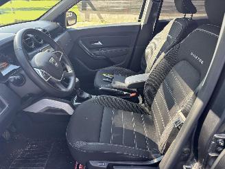 Dacia Duster 1.3 PRESTIGE 130 PK NAVI CLIMA CAMERA STOELVERW CRUISE B.J 2022 picture 8