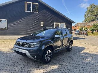 Dacia Duster 1.3 Prestige 130 PK NAVI CLIMA CAMERA LED KEYLESS B.J 2022 PLAATSCHADE picture 3