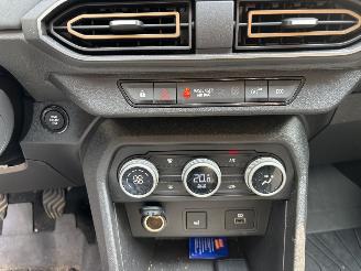 Dacia Sandero STEPWAY FACELIFT CLIMA CAMERA KEYLESS LED B.J 2024 picture 13
