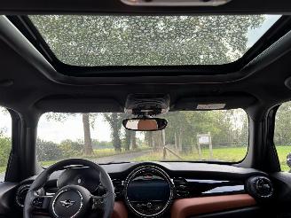 Mini Cooper PANO AUTOMAAT NAVI CLIMA SPECIAL EDITIE B.J 2021 25 dkm picture 11