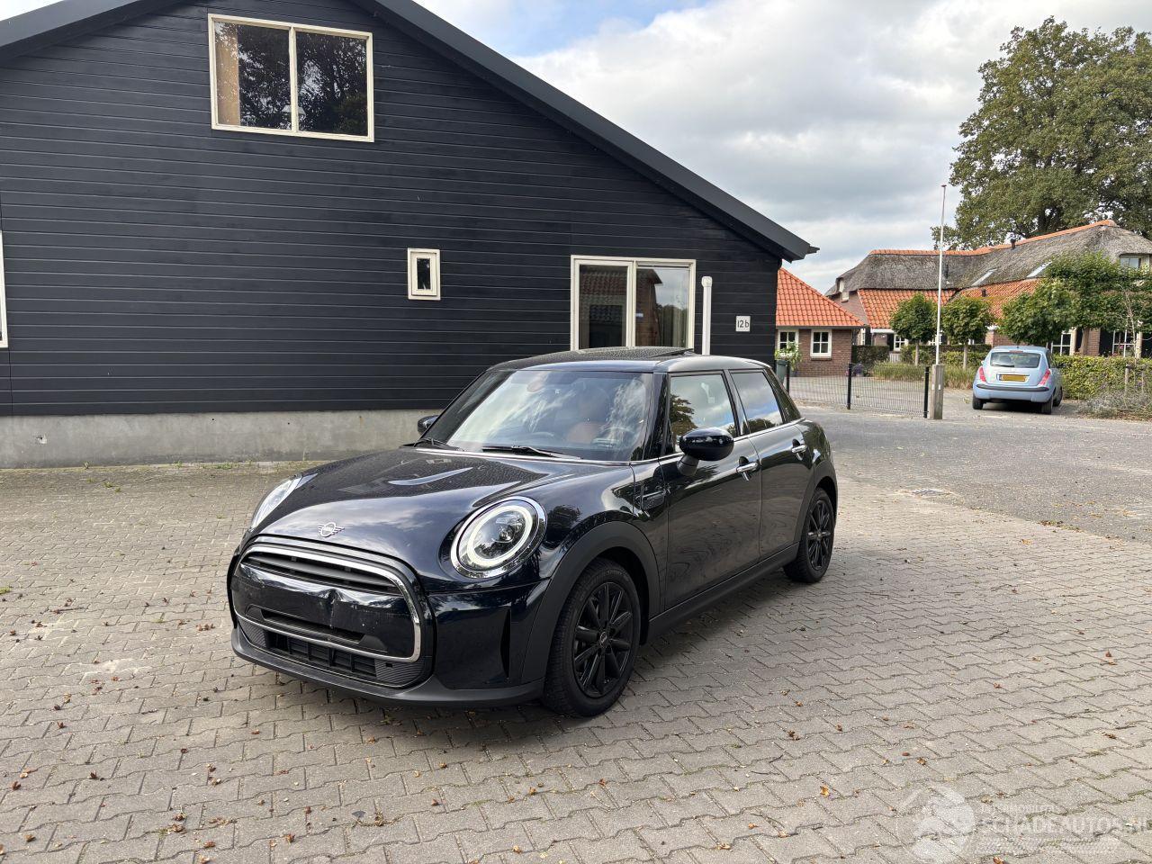Mini Cooper SPORT PANO AUTOMAAT LEER NAVI CLIMA LED B.J 2021 FACELIFT